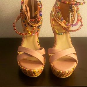 Wedge heal with ankle beads